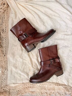 Saks 100% leather cognac Brown chunky moto short ankle biker boots y2k western